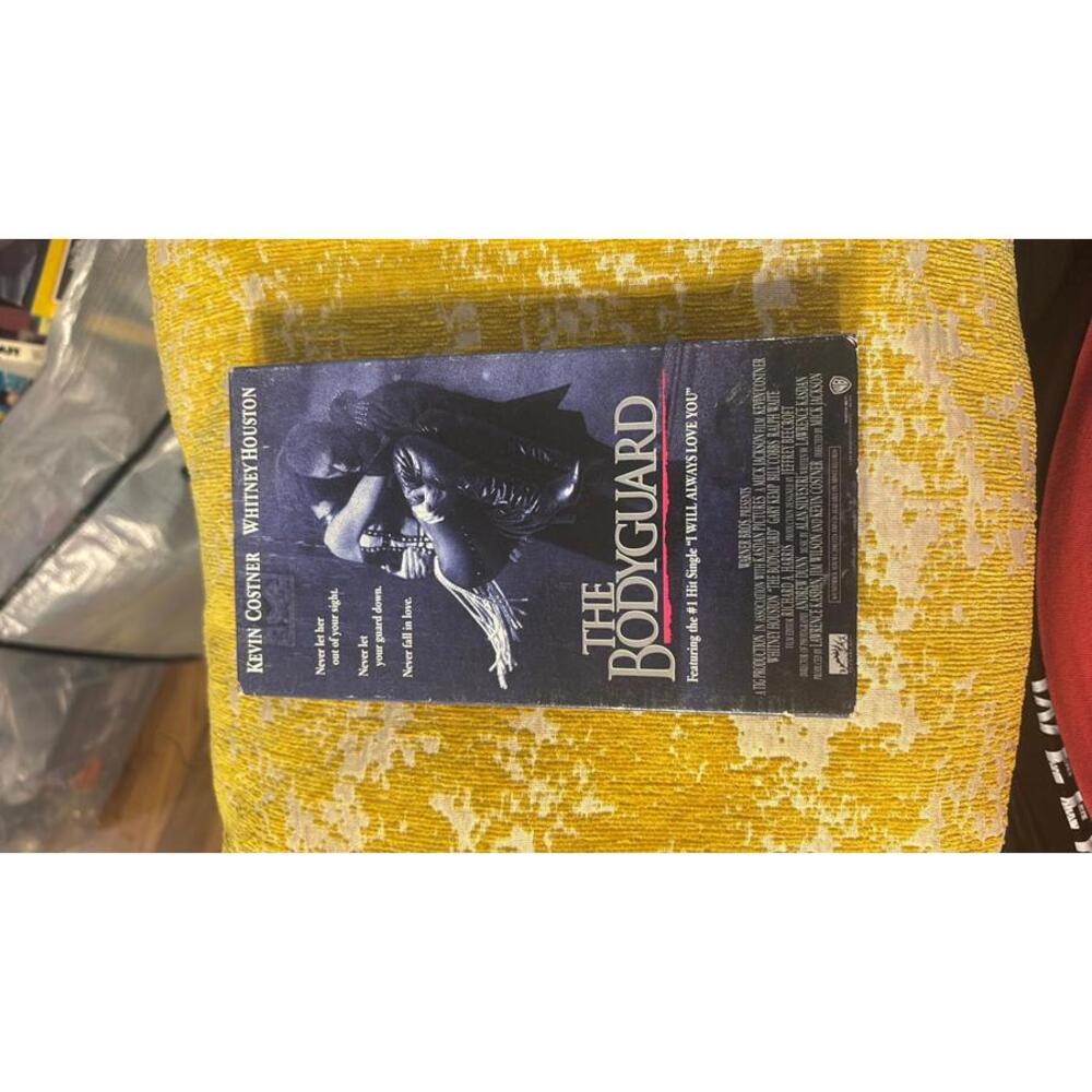 The Bodyguard VHS Kevin Costner Whitney Houston